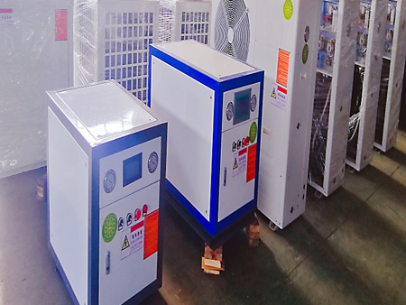 小型水地源熱泵車(chē)間